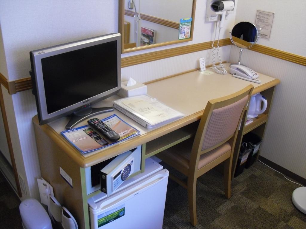 Toyoko Inn Hokkaido Kushiro Juji-Gai Exterior photo